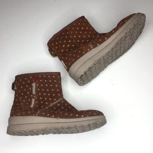 UGG I Heart UGG, women's size 7 classic heart boot